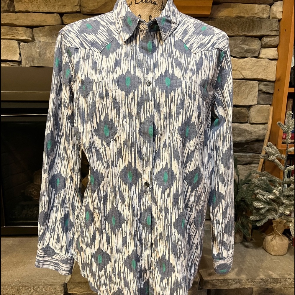 Ariat Shirt